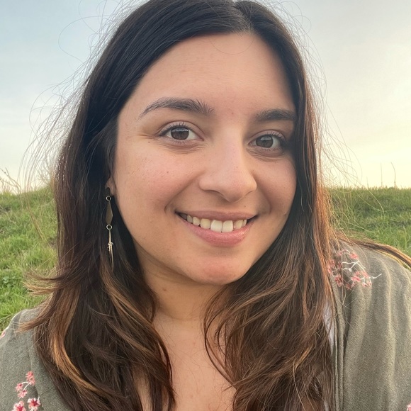 Meet your Posher, Valerie - Picture 3 of 4